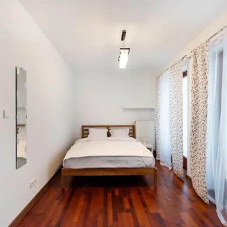 Apartmán Malborska Lovely By Bookinghost Varšava