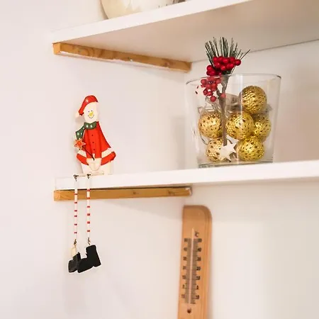 Malborska Lovely By Bookinghost