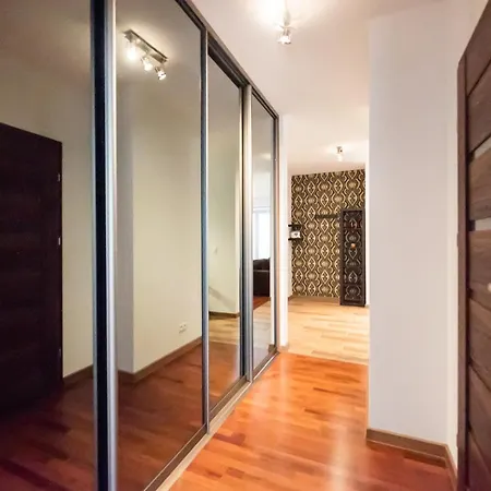 Apartmán Malborska Lovely By Bookinghost Varšava